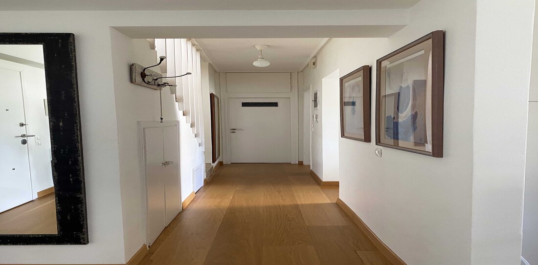 11. Hallway